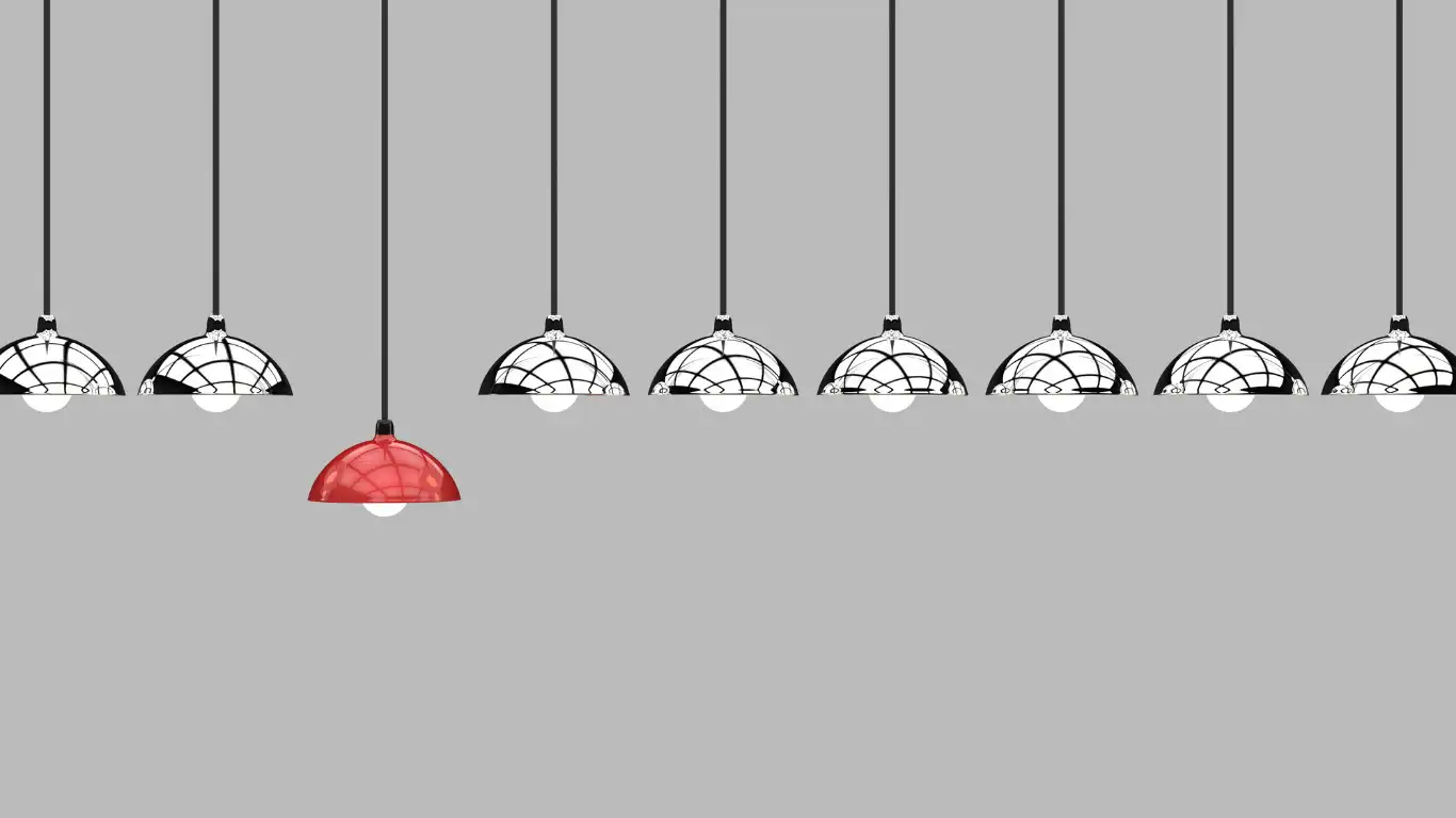 一つだけ赤の傘が点いた電球