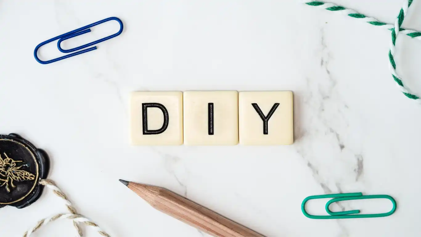 DIYと書かれた積み木